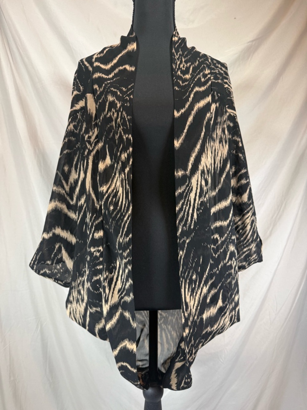 Cotton On Tiger Print Sheer Shrug 🐅 Women's Small 🖤